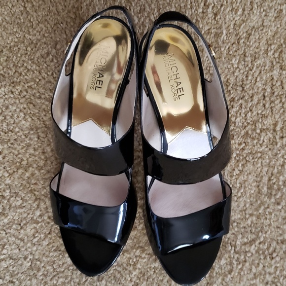 MICHAEL KORS WOMEN'S ROCHELLE OPEN TOE SHOES: BLACK PATENT 9M PRE-OWNED W/BOX - Picture 16 of 16
